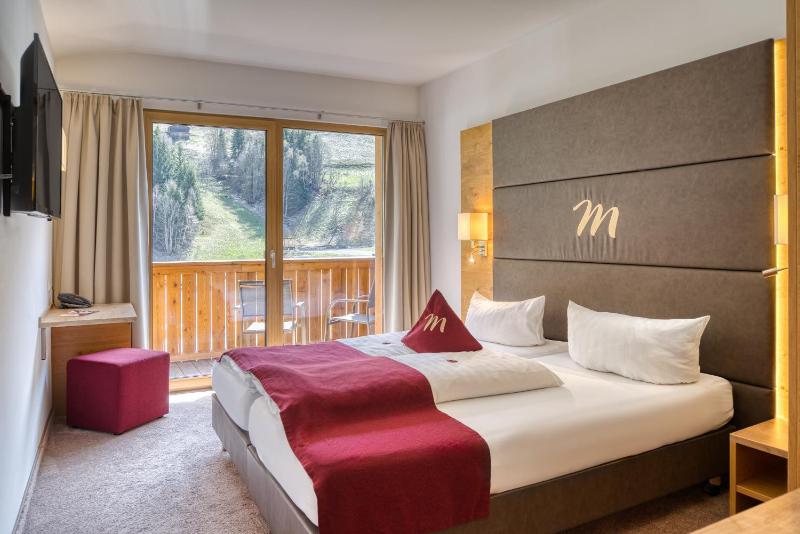 One-Bedroom Suite image 1