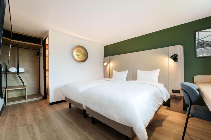 Standard Room - 2 Single Beds image 1