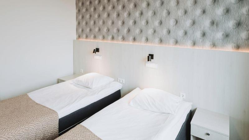 Standard Twin Room with Spa Access  image 3