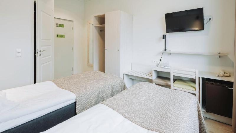 Standard Twin Room with Spa Access  image 4