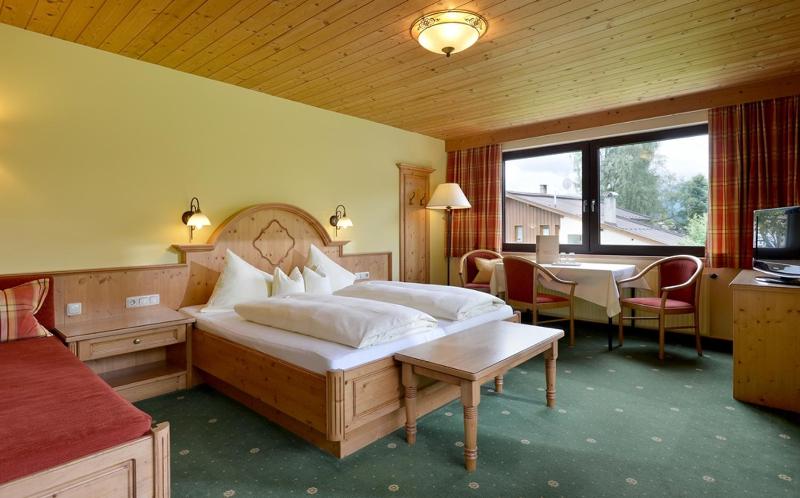 Large Double Room image 1
