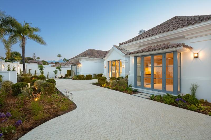 Villa Azur Nueva Andalucia Marbella - image 12