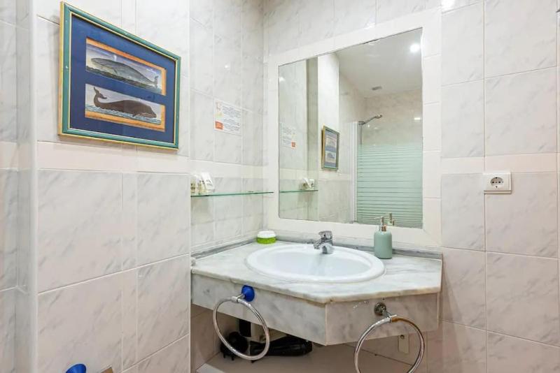 Alvarito Playa Marbella front beach apartment - image 16