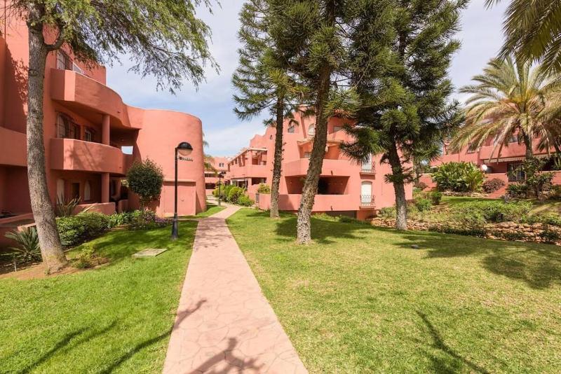 Alvarito Playa Marbella front beach apartment - image 13