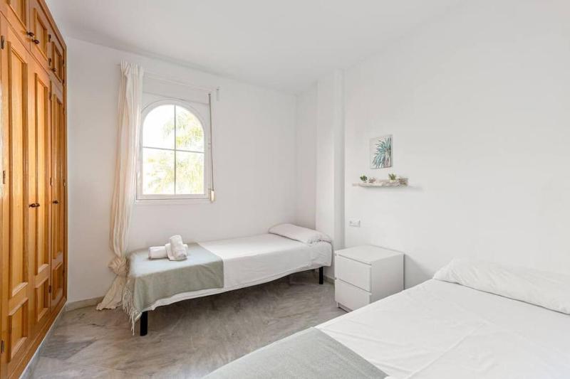 Alvarito Playa Marbella front beach apartment - image 15