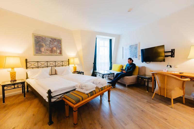 Superior Double Room image 2