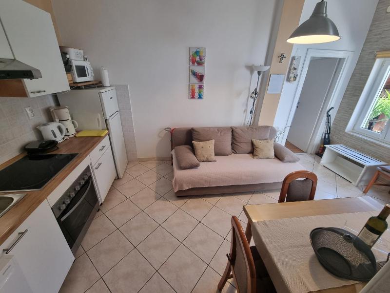 LJUBO M Apartment on great location 10 m from the beach - image 19