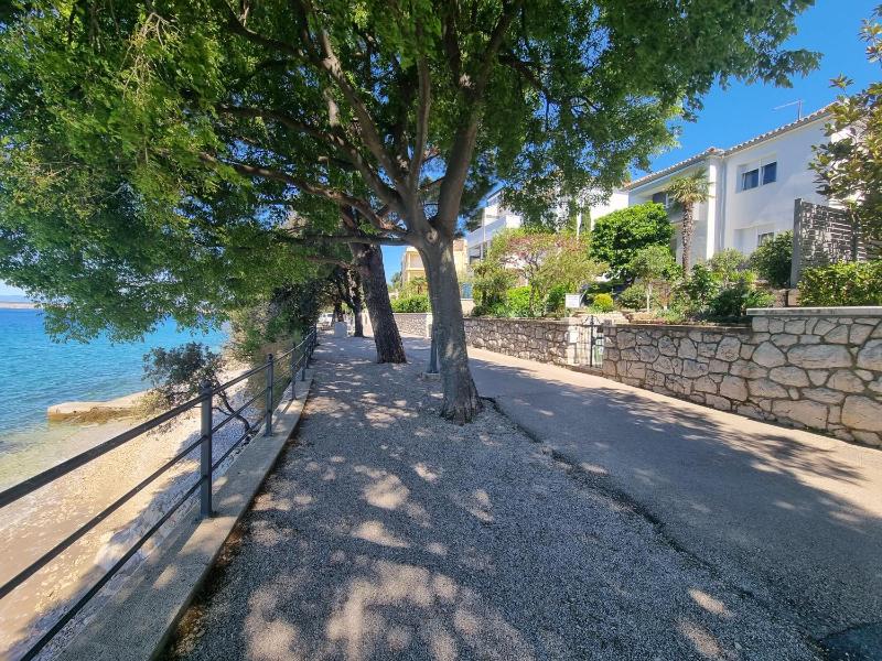 LJUBO M Apartment on great location 10 m from the beach - image 17