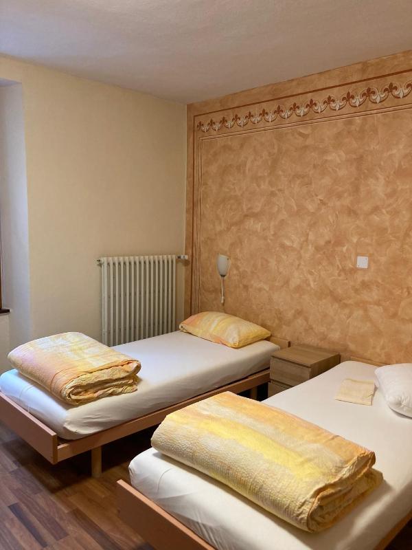 Double or Twin Room image 3