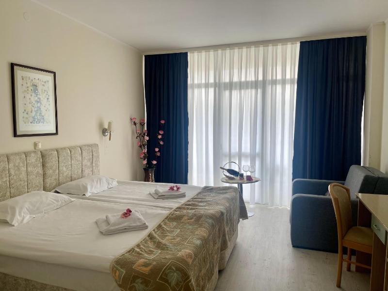 Grand Hotel Nirvana - All Inclusive & Free Beach Access - image 46