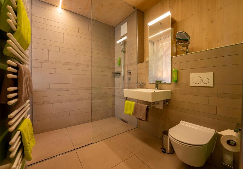 Premium Double or Twin Room with Balcony image 3