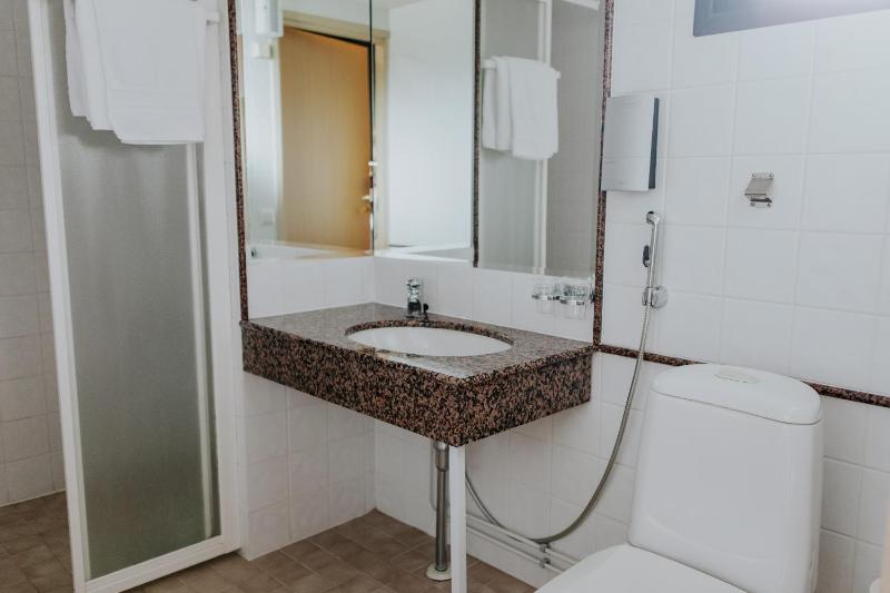 Standard Double or Twin Room image 3