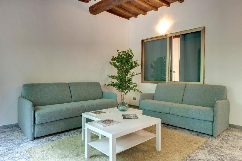 Ardiglione Apartment by Mamo Florence - image 5