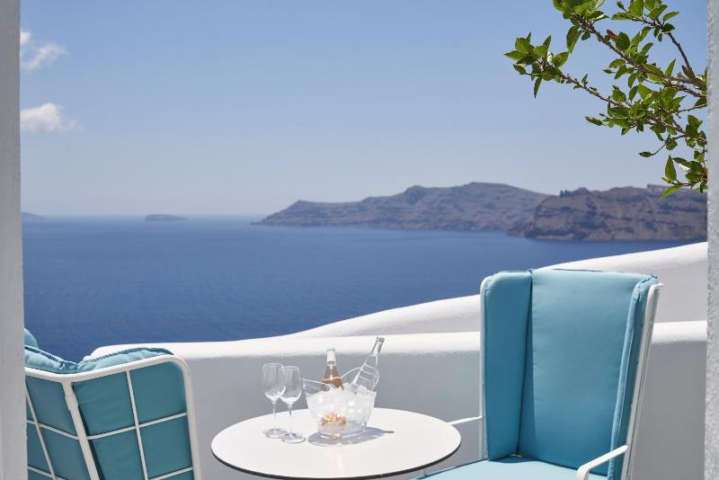 Junior Suite with Caldera View image 1