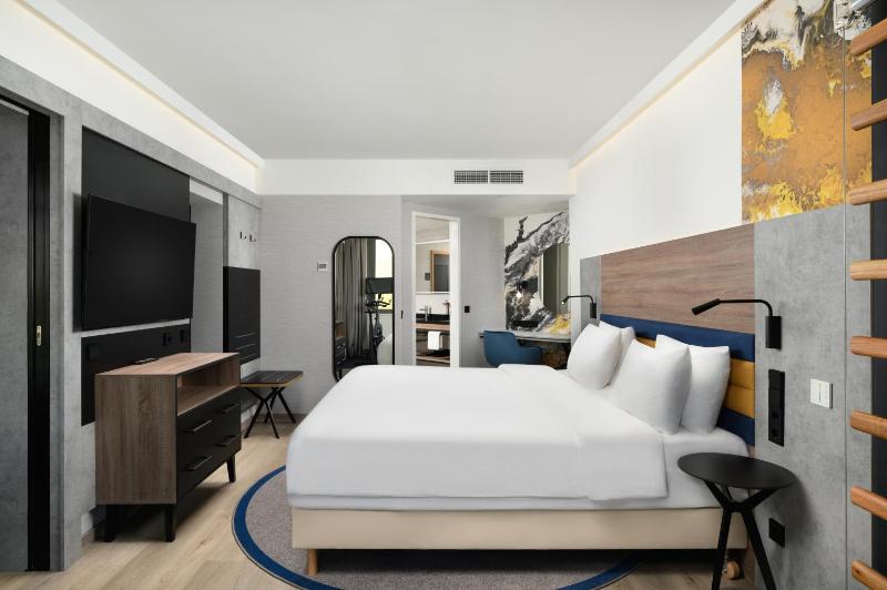  Lifestyle Apartment image 4