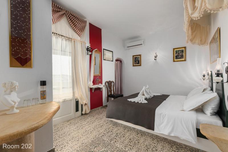 Superior Double Room image 1