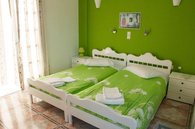 Double or Twin Room with Pool View image 4