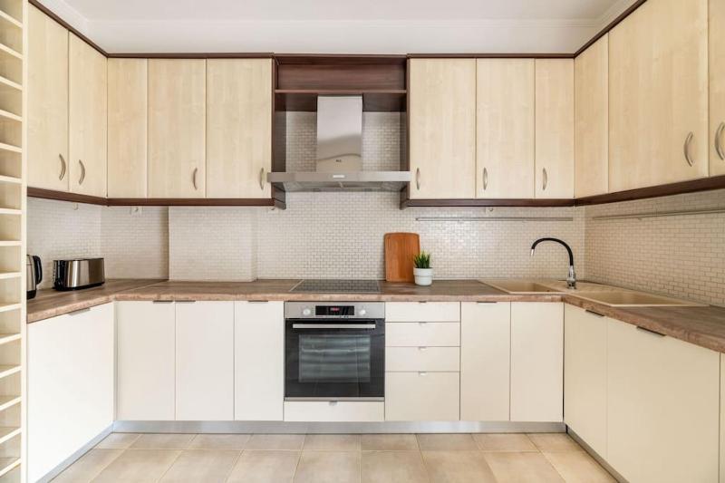 Luminous 3BR Apartment in Cholargos by UPSTREET - image 10