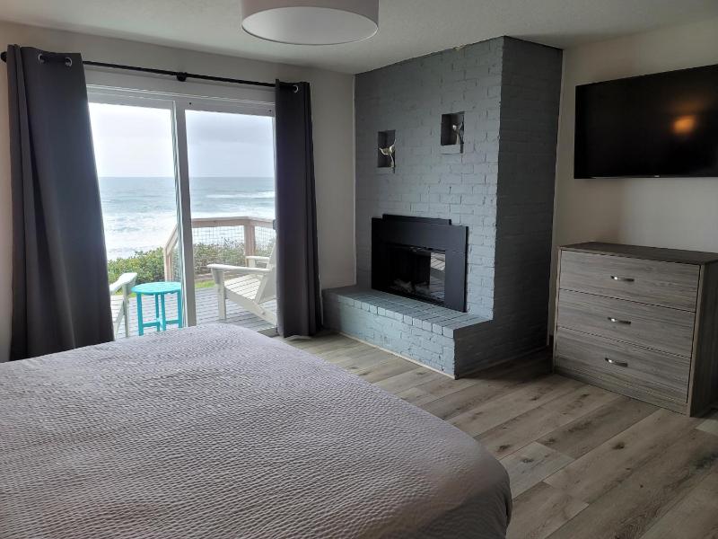 West Beach Suites - image 14