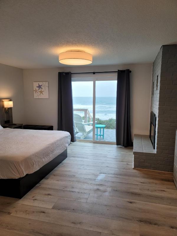 West Beach Suites - image 20