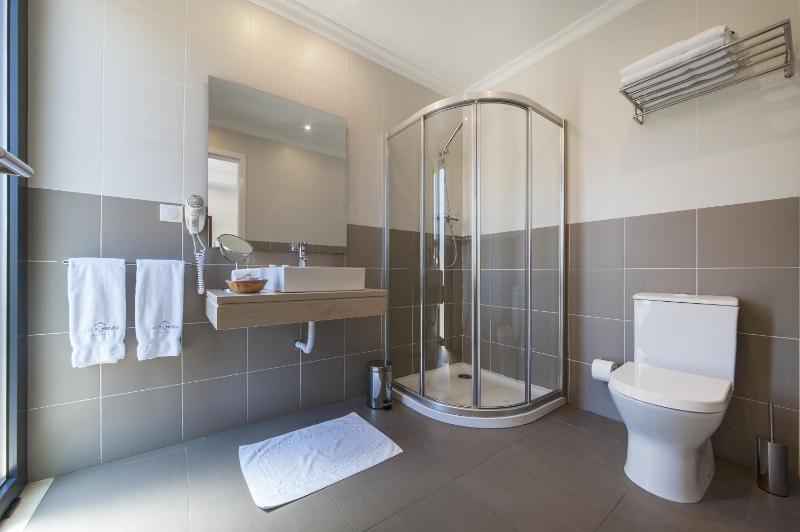 Small Single Room image 1