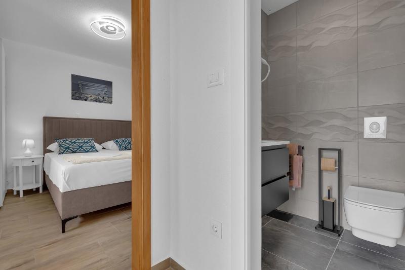 Villa Irena with heated pool and sea view - image 36