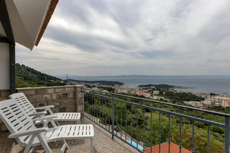 Villa Irena with heated pool and sea view - image 38