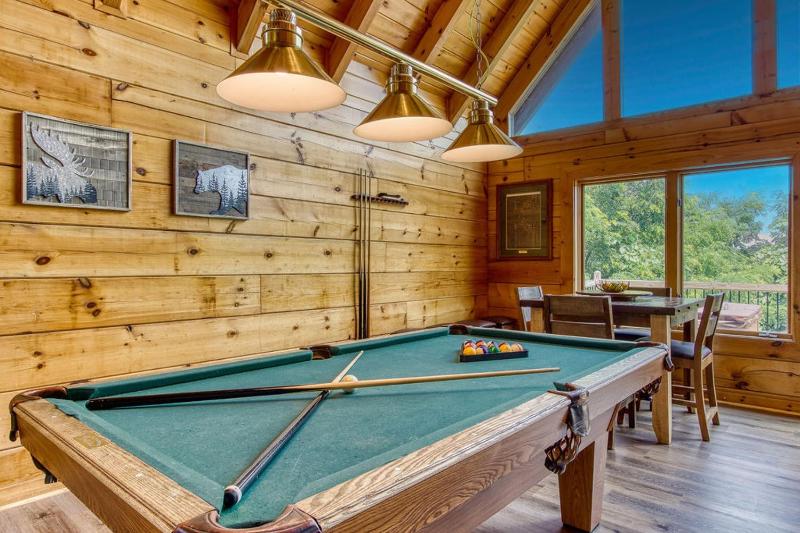 City View Chalet City View Chalet Pool Table Hot Tub WIFI Free Attraction Tickets!!! - image 20