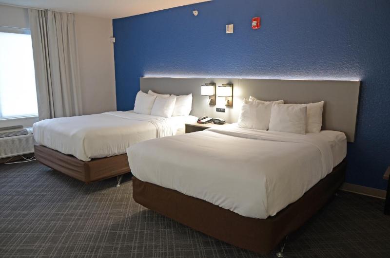Queen Suite with Two Queen Beds - Non-Smoking image 4