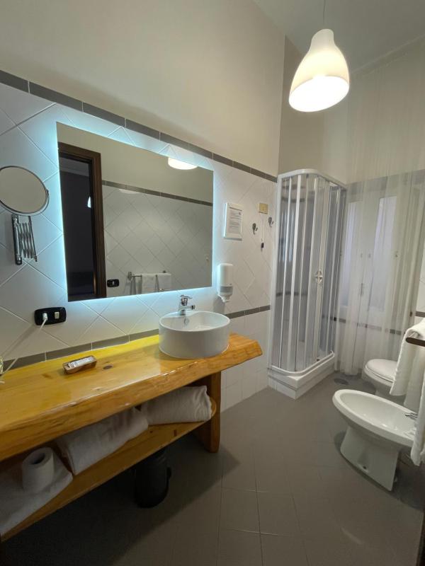 Double Room image 2