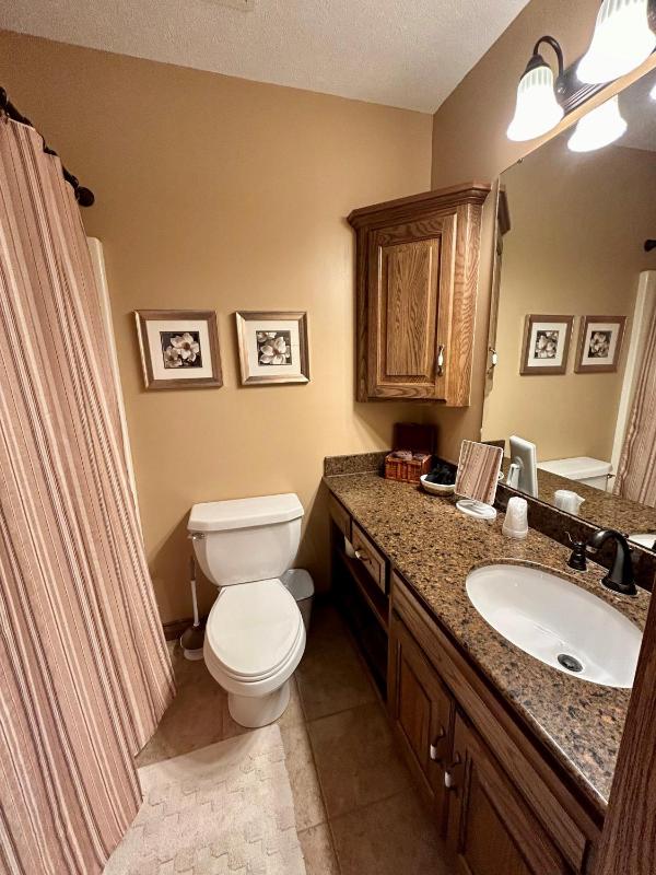 King Room with Balcony image 3