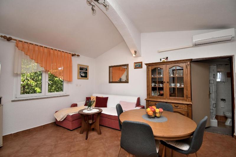 House Angelina - image 19