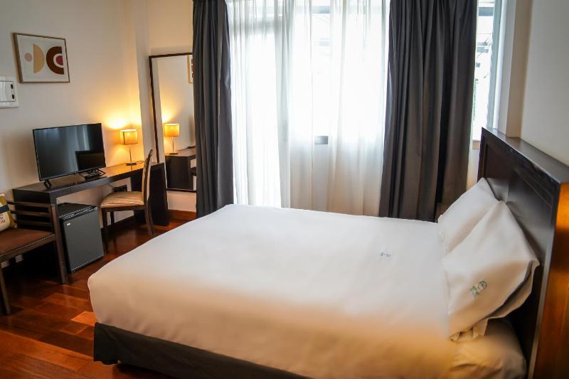 Deluxe Room with Terrace image 4