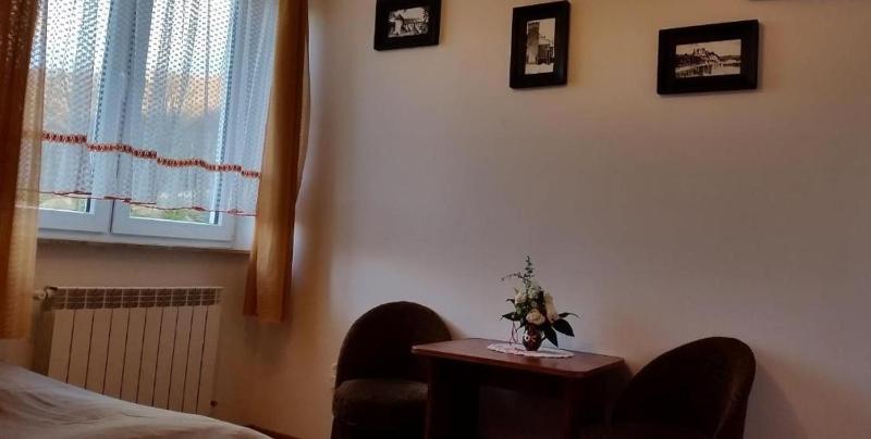 Small Double Room image 1