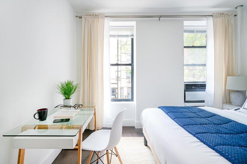 444-2C Newly renovated 1BR in Hell's Kitchen - image 16