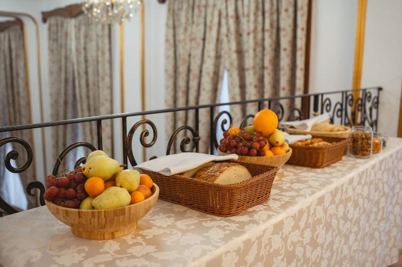 Astoria Grand Hotel - image 38