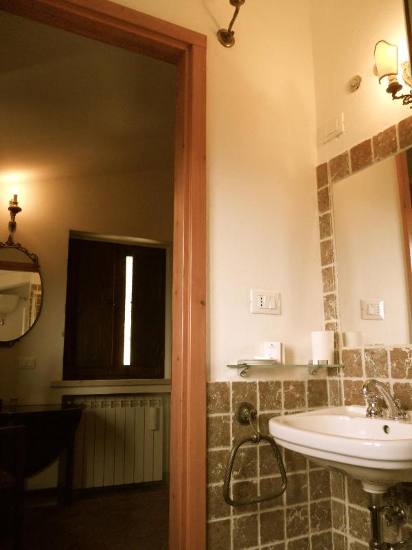 Triple Room (3 Adults) image 4