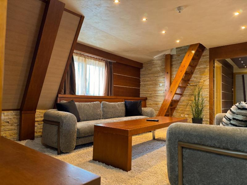 Deluxe Apartment image 1