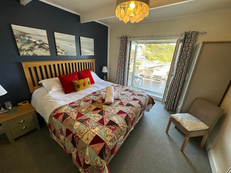 Fowey Room, deluxe, double,balcony image 3