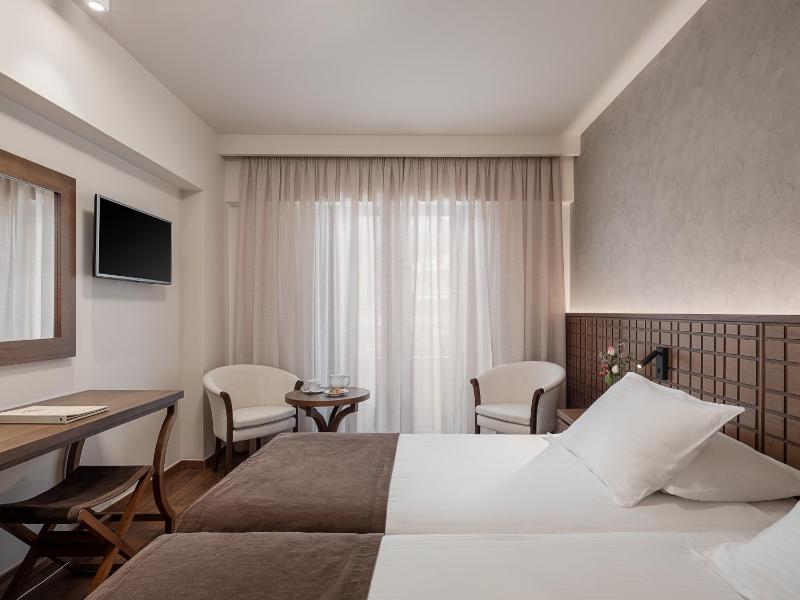  Superior Room image 1