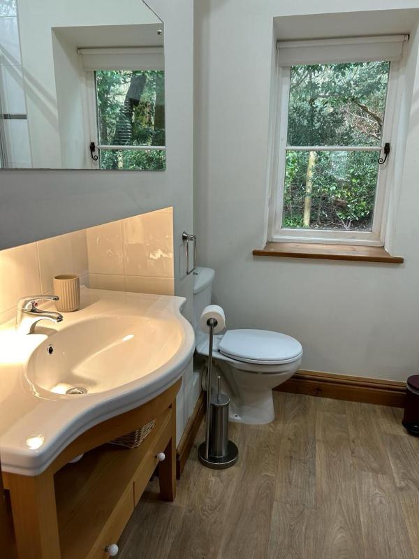 Deer Close Cottage - image 15