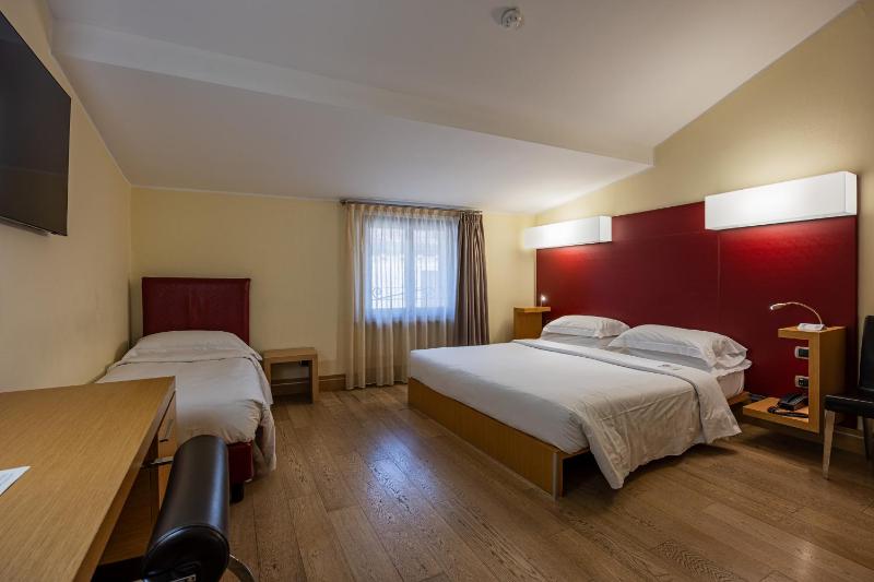 Triple Room image 1