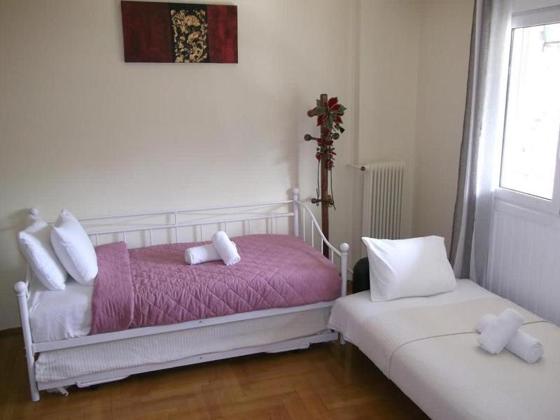 Gazi apartment with Acropolis views - image 16