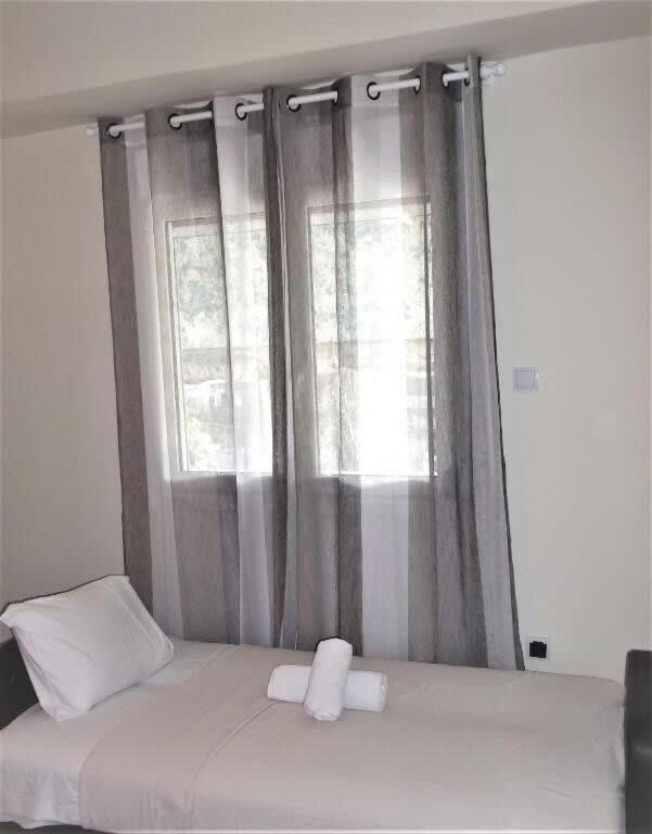 Gazi apartment with Acropolis views - image 7