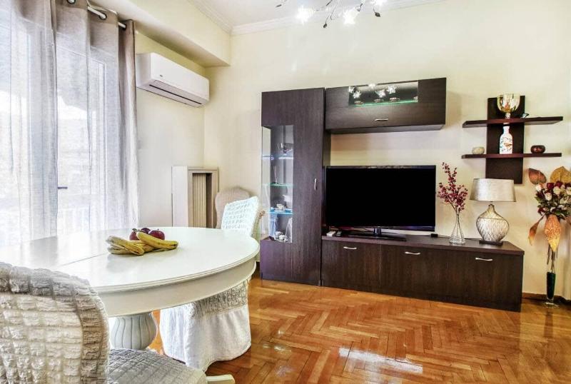 Gazi apartment with Acropolis views - image 3