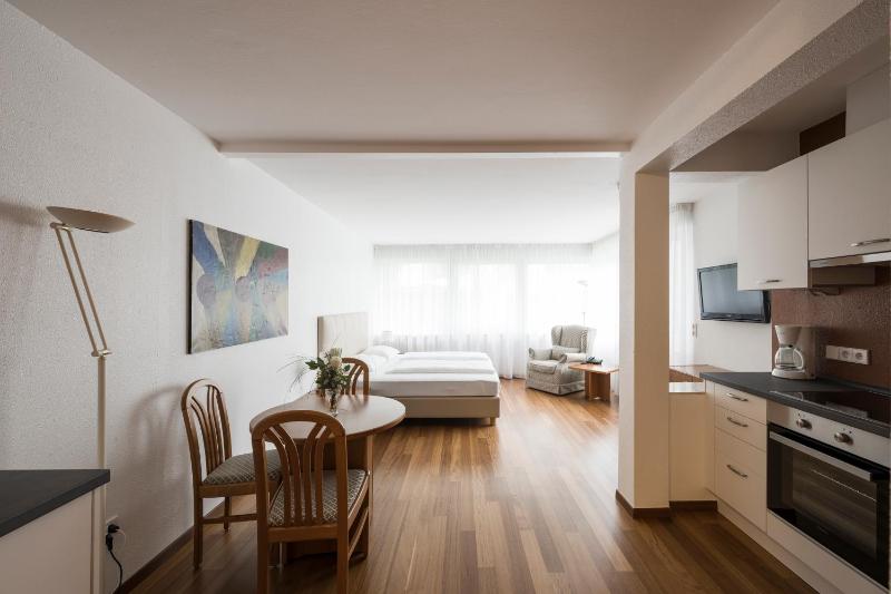 Studio Apartment image 1