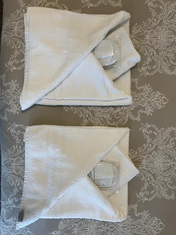 Standard Twin Room with Shared Bathroom image 2