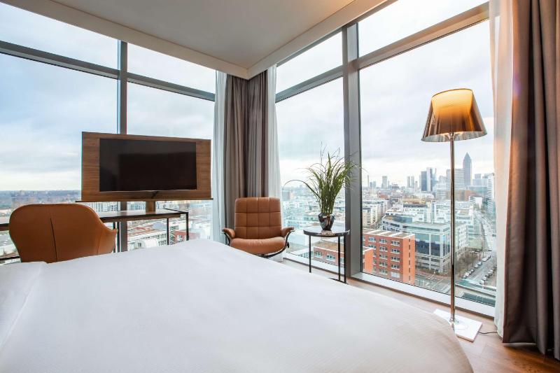 Superior Room with Panoramic View image 1
