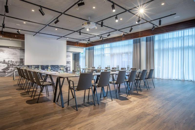 Radisson Blu Hotel Frankfurt - image 4