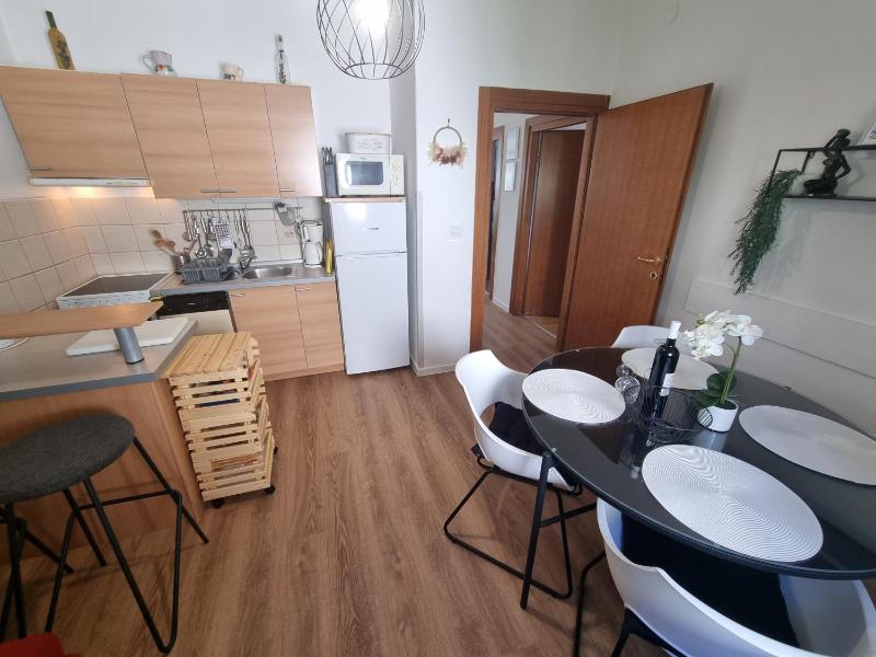 LJUBO V Apartment 10 m from the beach - image 4